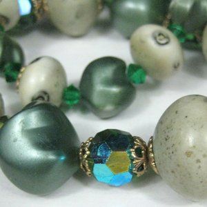 Necklace 32 In Women Green Beaded Strand Vintage 60s 70s Statement Faux Stone